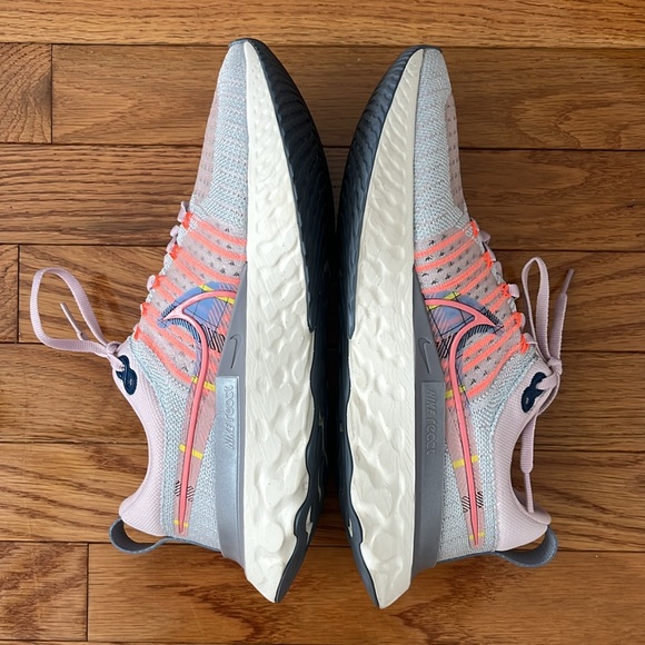 Nike React Infinity Run Flyknit 2 Premium Pink Foam Blue Tint Running Shoes - Picture 11 of 16